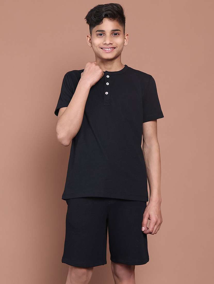 boys black cotton t-shirt