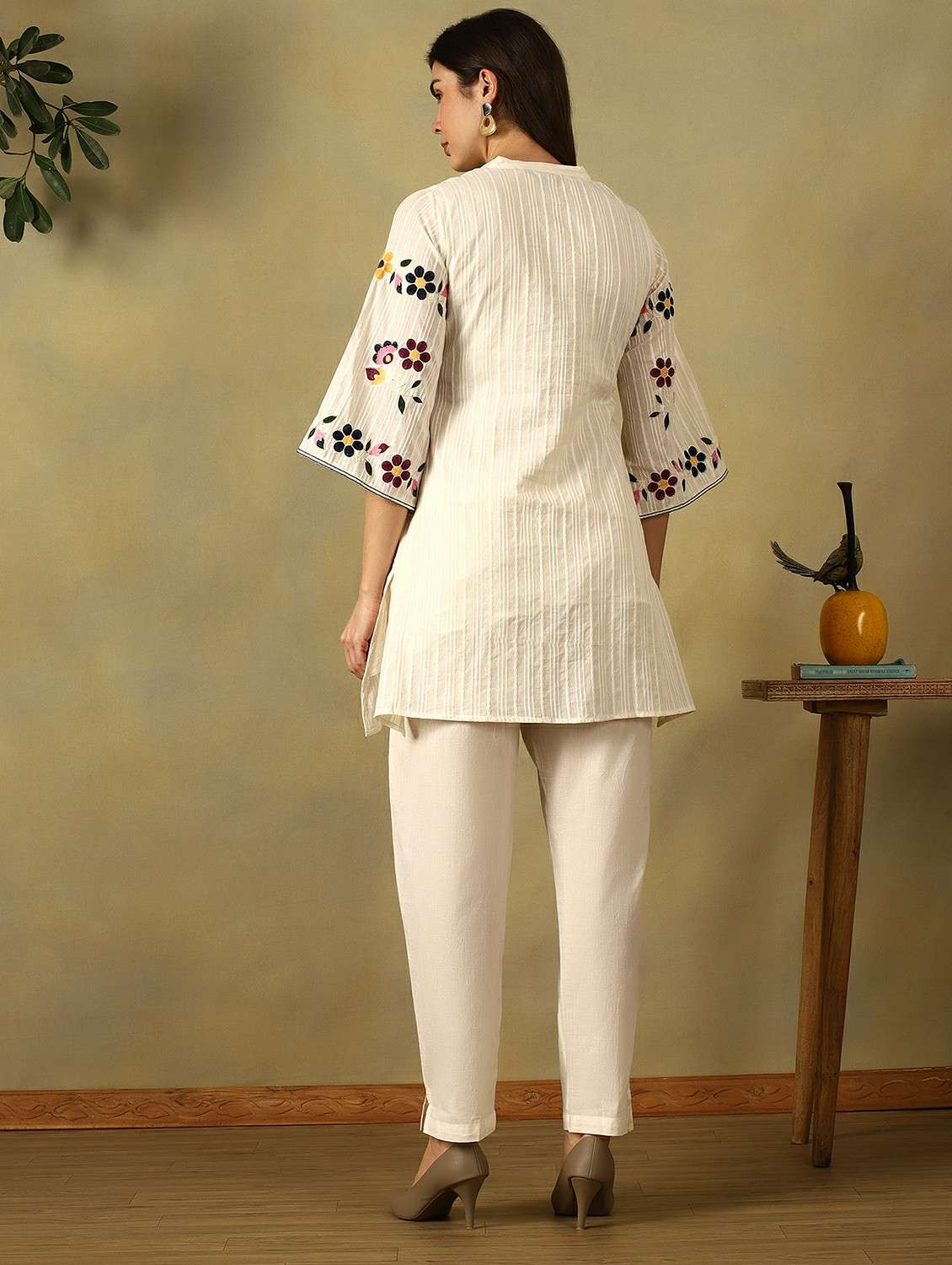 women embroidered mandarin collar co-ord set - 22495494 -  Standard Image - 3