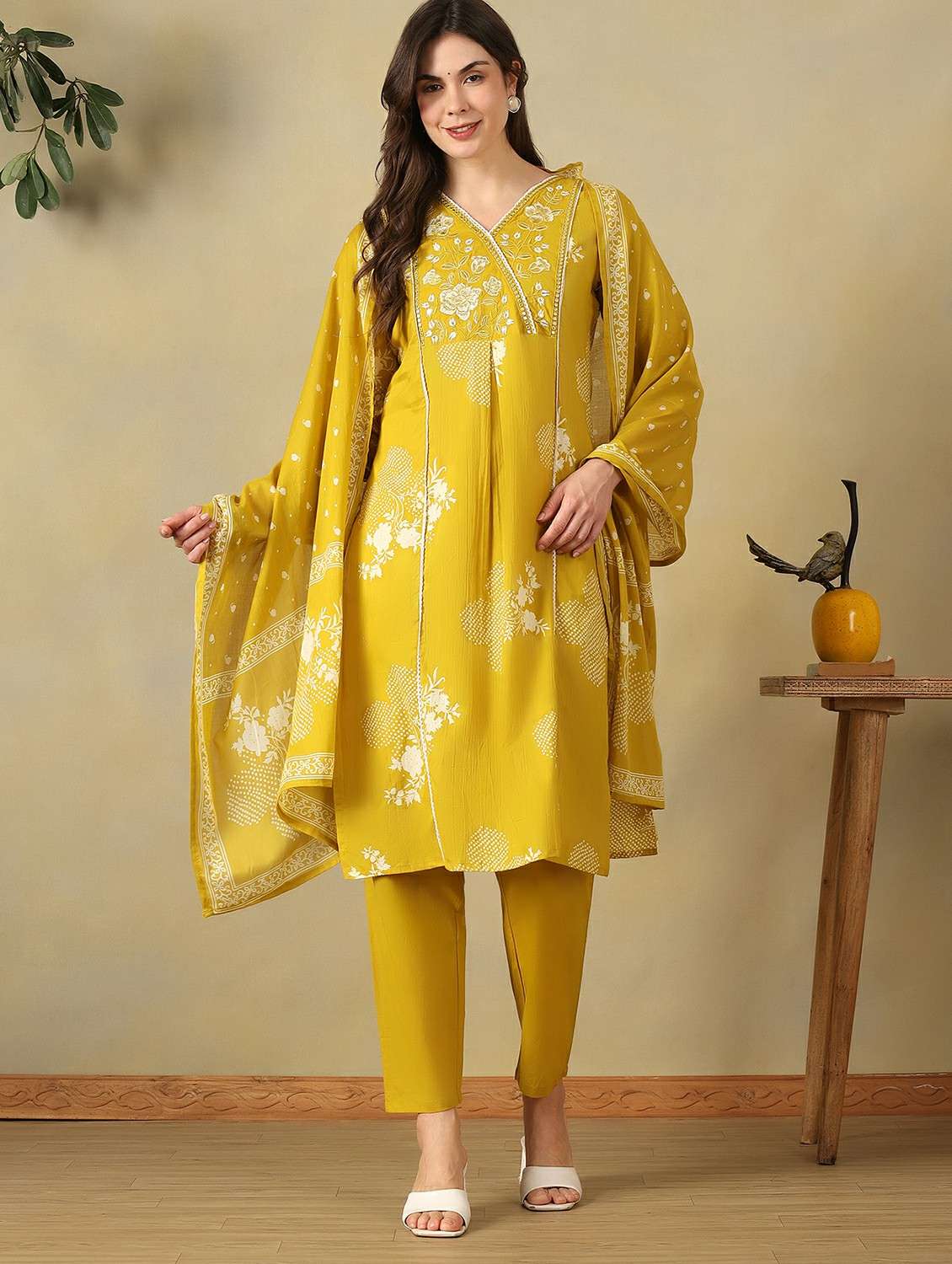women printed three quarter sleeve kurta pant with dupatta set