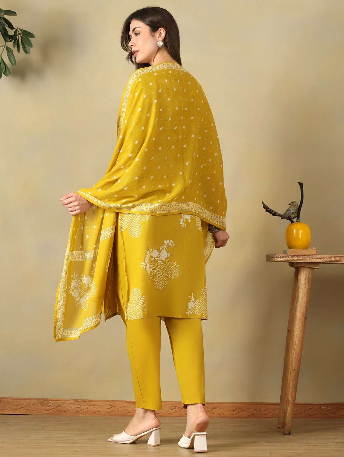 women printed three quarter sleeve kurta pant with dupatta set - 22495519 -  Standard Image - 3