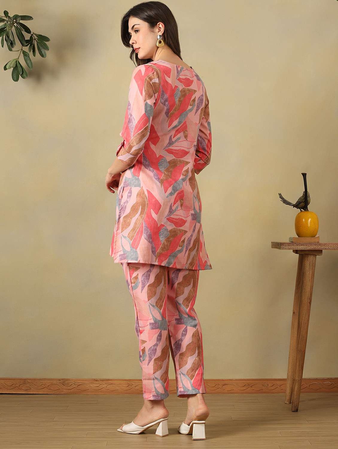 women printed three quarter sleeve ethnic co-ord set - 22495522 -  Standard Image - 3