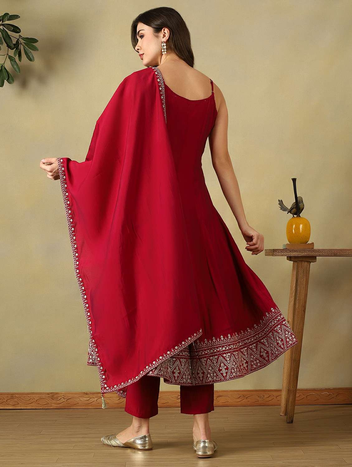 women solid with work sleeveless kurta pant with dupatta set - 22495530 -  Standard Image - 3