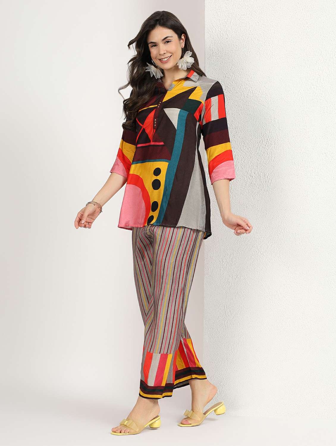 women printed three quarter sleeves top and trouser co-ord set - 22495536 -  Standard Image - 3
