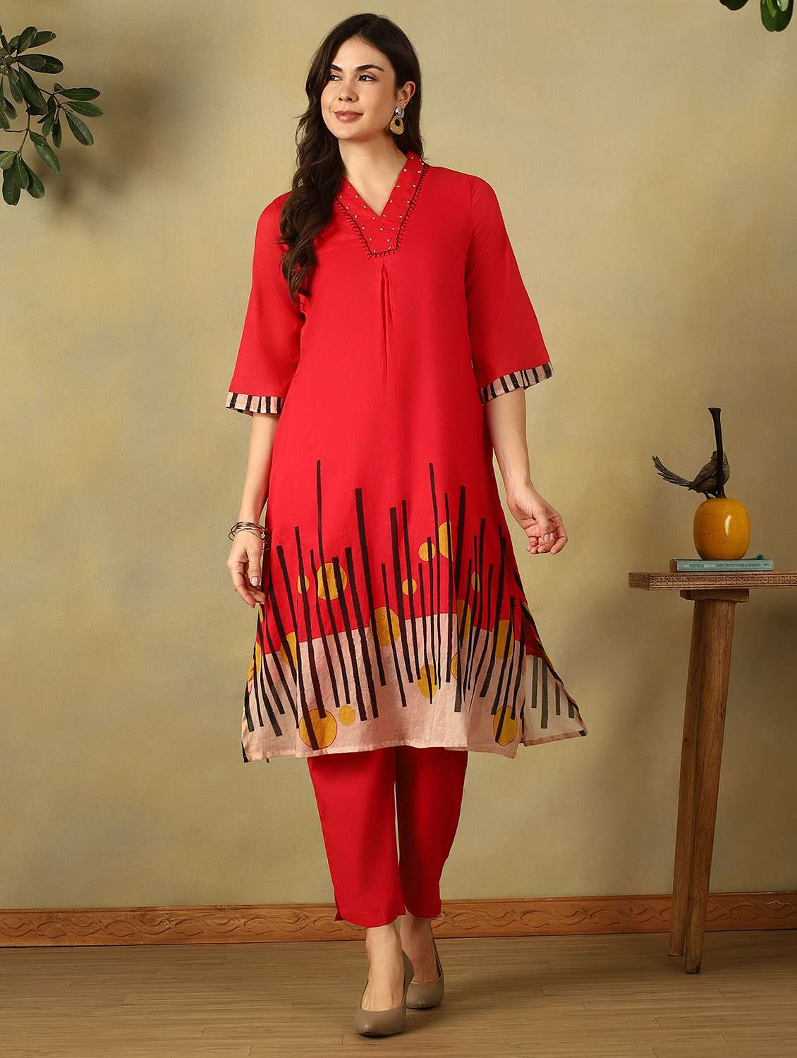 women printed three quarter sleeve kurta pant set