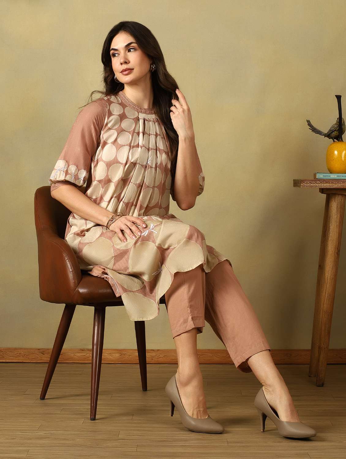 women printed three quarter sleeve kurta pant set - 22495561 -  Standard Image - 5