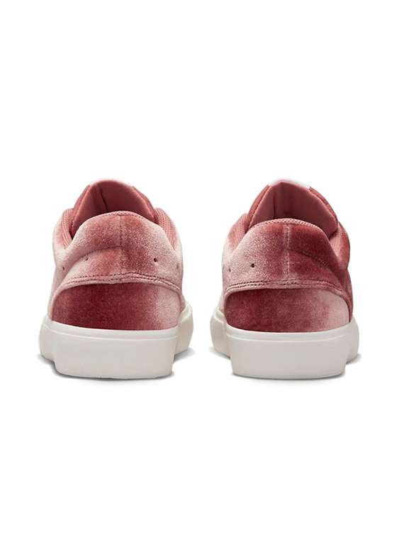 nike wmns jordan series es se - 22495974 -  Standard Image - 3