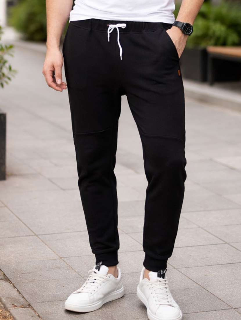 men solid mid rise regular fit jogger