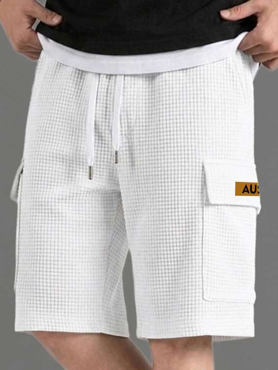 men textured mid rise regular fit cargo shorts