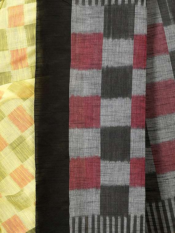 women checkered handloom saree with blouse - 22497601 -  Standard Image - 3