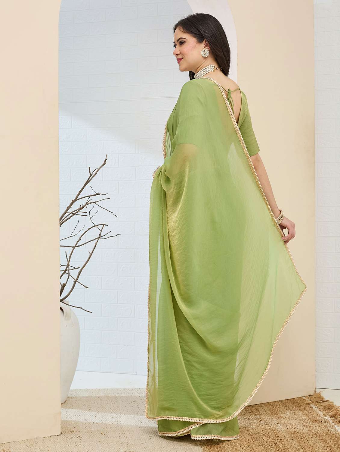 Women Solid Ready To Wear Saree With Blouse - 22497832 -  Standard Image - 3
