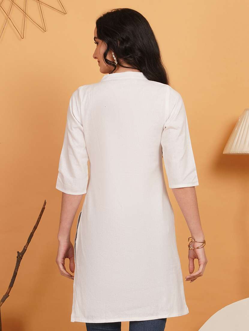 Women Solid Three Quarter Sleeve Straight Kurti - 22497982 -  Standard Image - 3