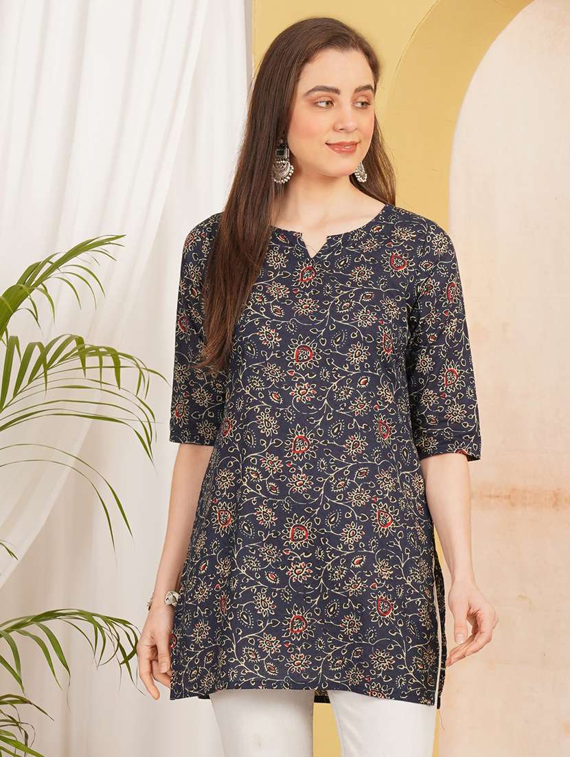 women printed notch neck straight kurti