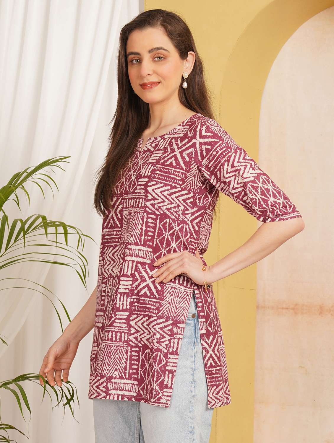 women printed notch neck straight kurti - 22498051 -  Standard Image - 3