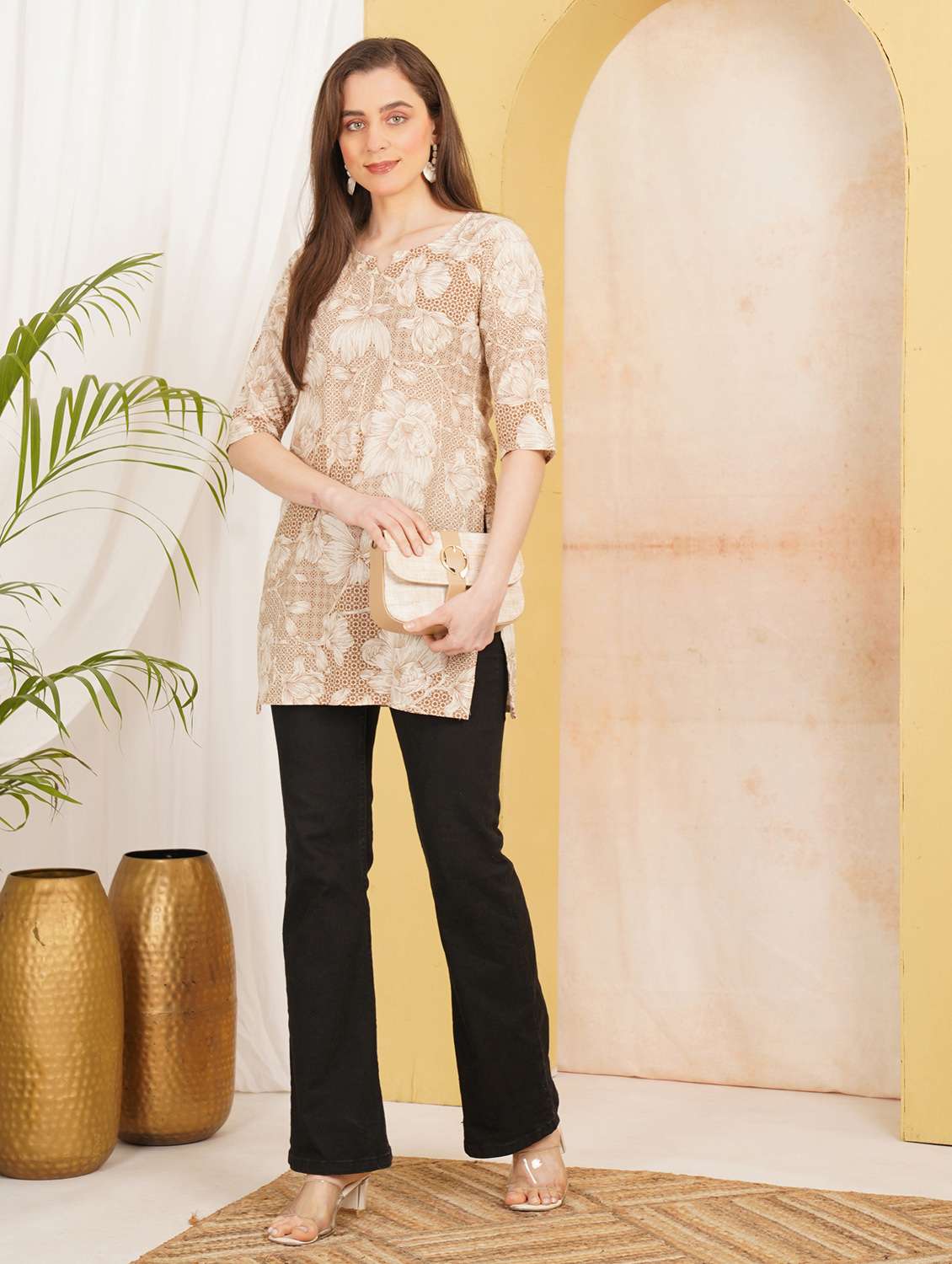 women printed notch neck straight kurti - 22498052 -  Standard Image - 5