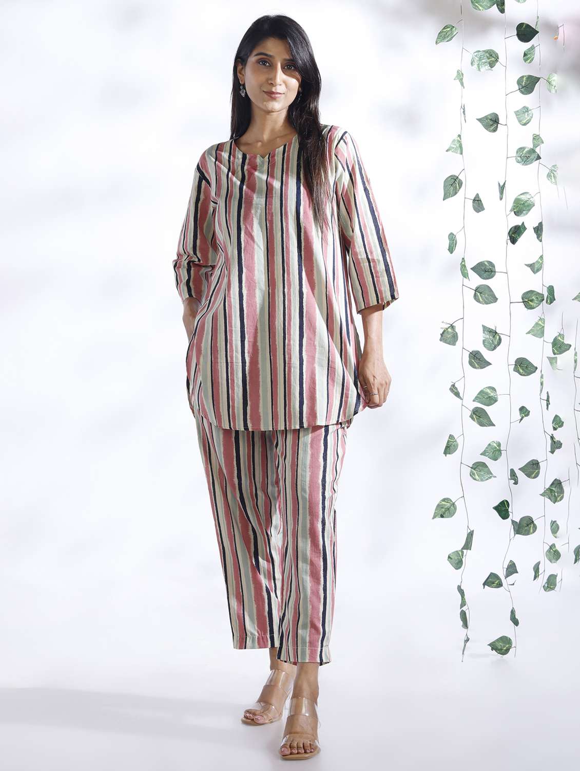 women printed three quarter sleeve nightwear set