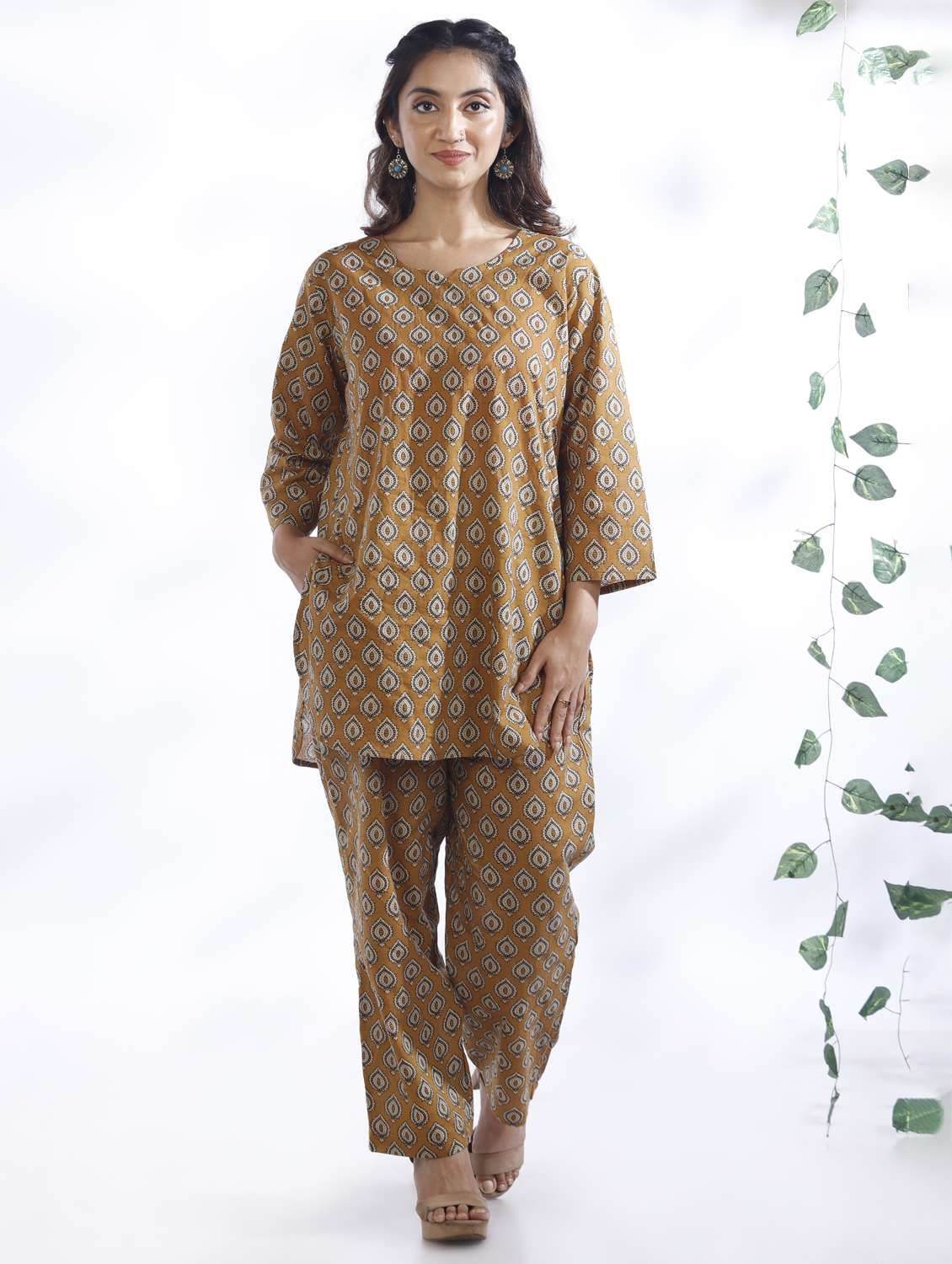women printed notch neck nightwear set