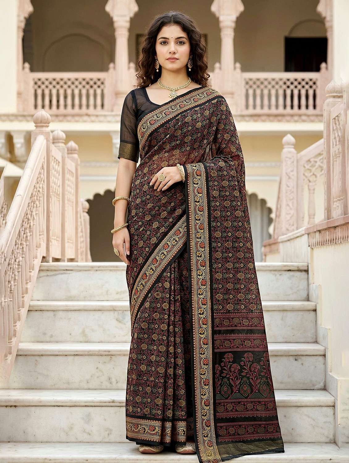 women printed casual wear saree with blouse