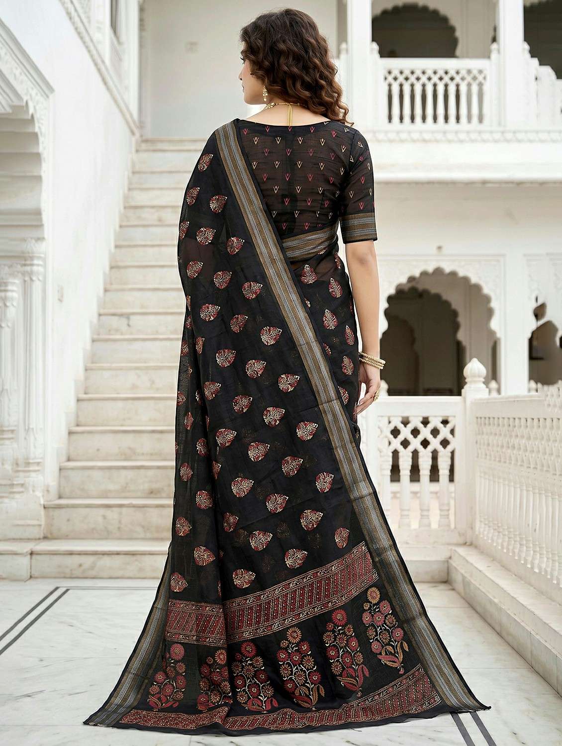 women printed casual wear saree with blouse - 22498635 -  Standard Image - 3