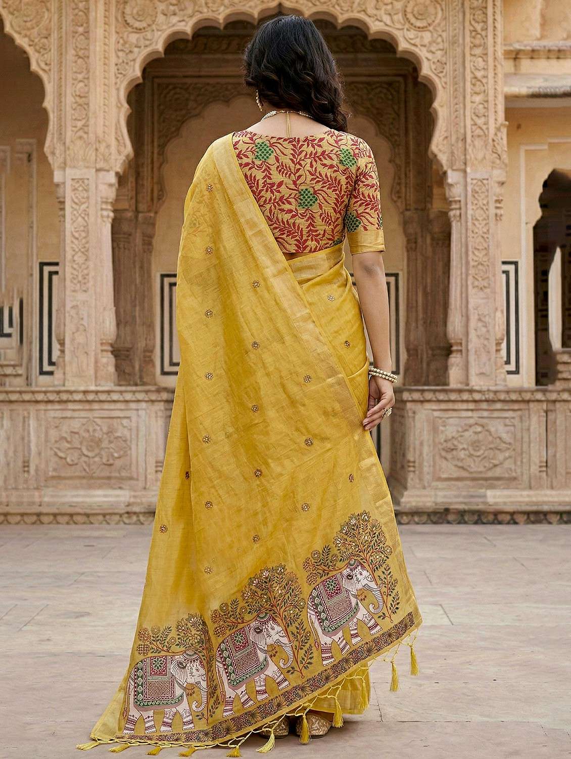 women printed casual wear saree with blouse - 22498650 -  Standard Image - 3