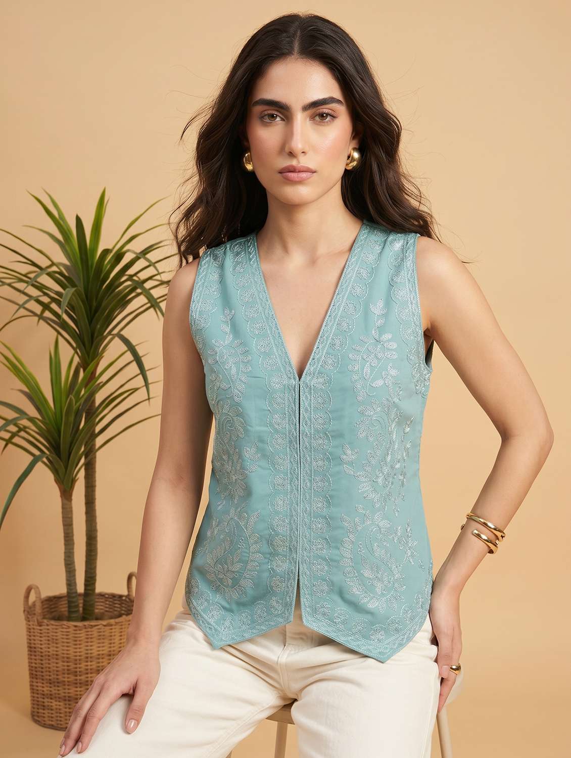 women embroidered sleeveless vest top