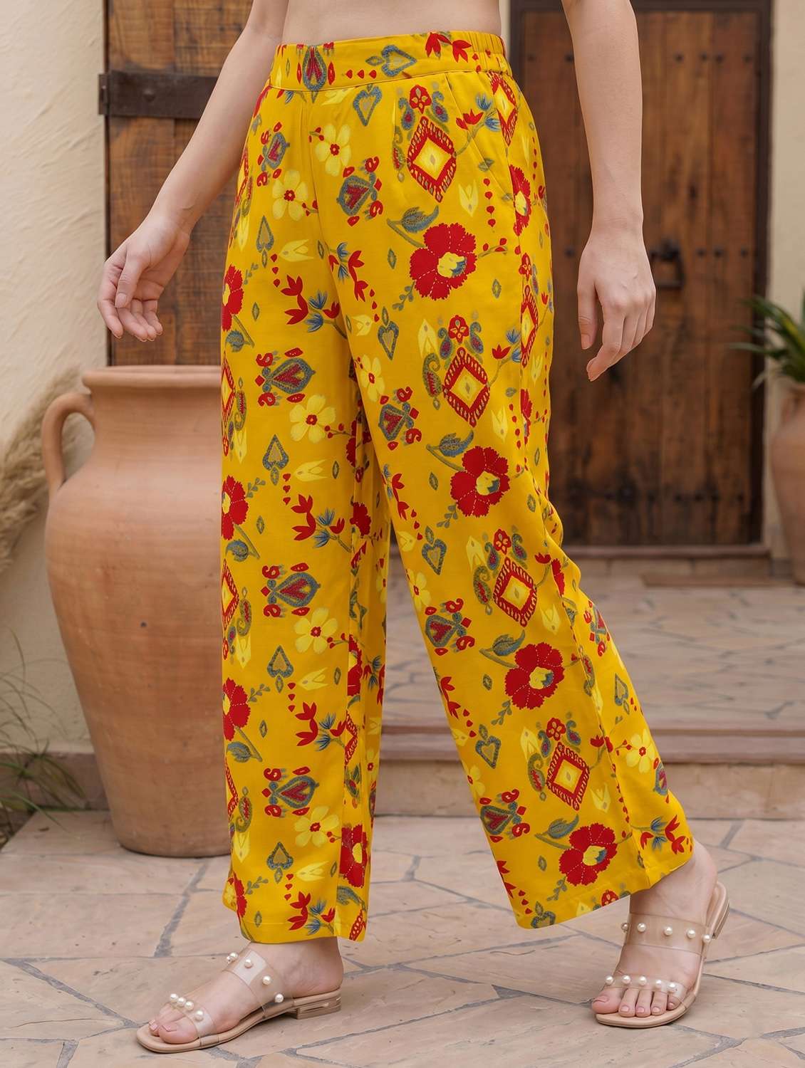women printed sleeveless ethnic co-ord set - 22498725 -  Standard Image - 5