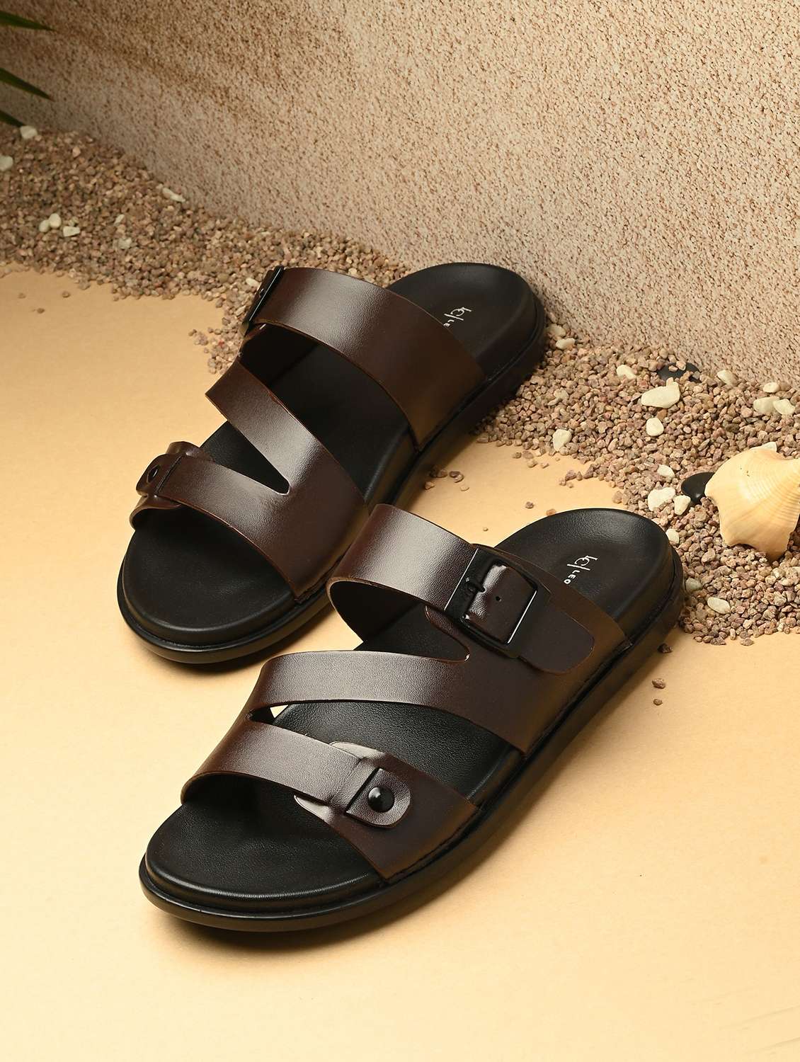 men solid slip on sandal