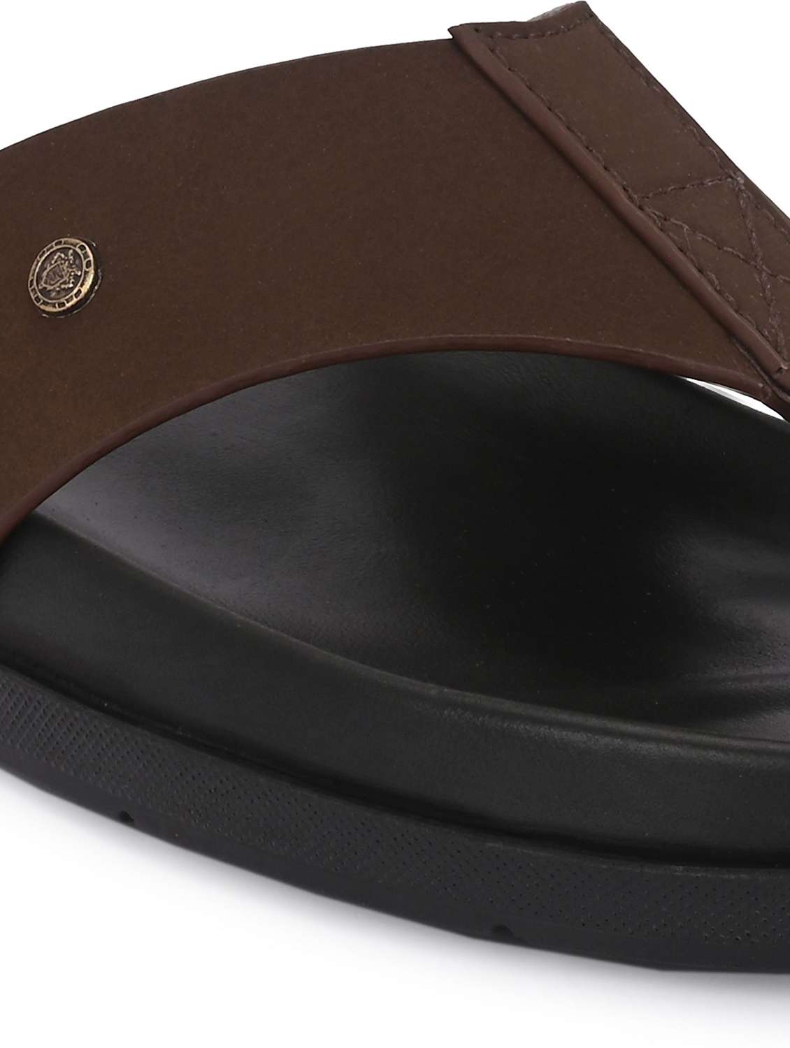 men solid toe seperator sandal - 22498913 -  Standard Image - 3