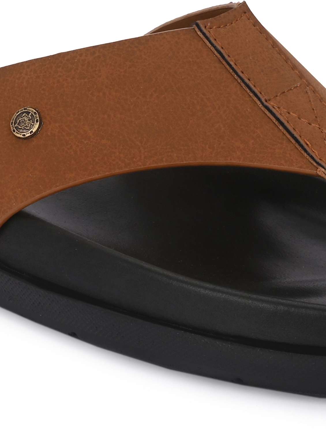 men solid toe seperator sandal - 22498915 -  Standard Image - 3