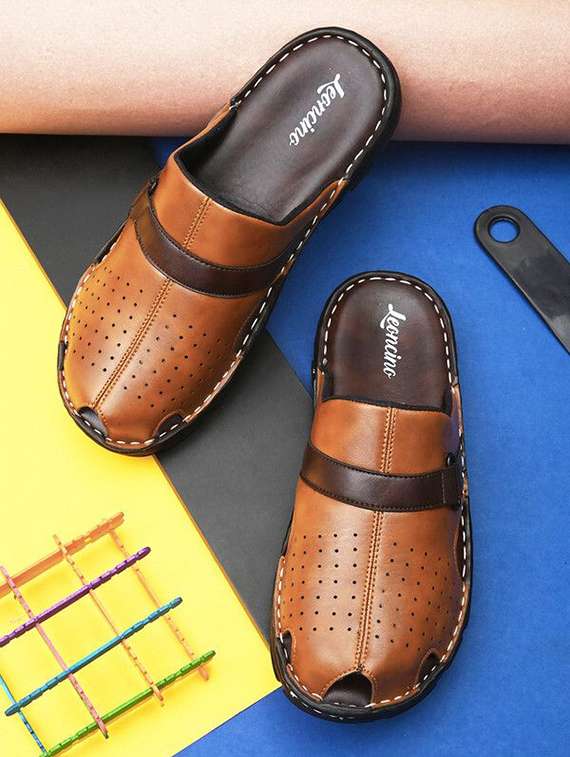men textured slip on sandal