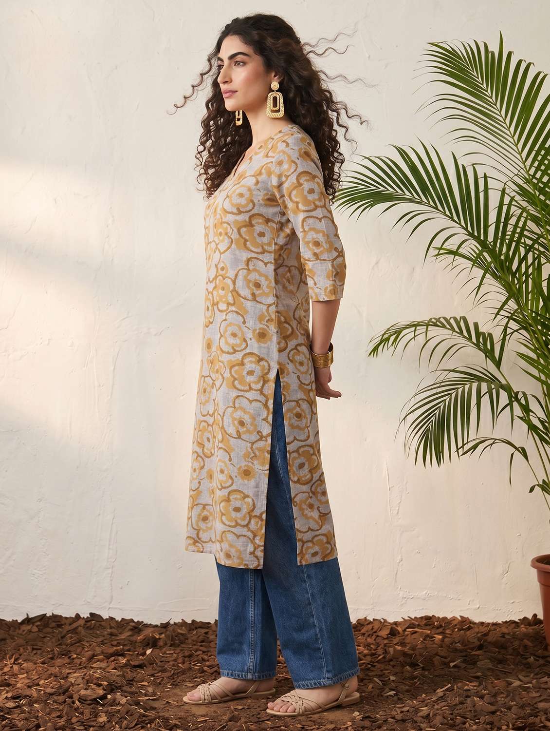 women printed three quarter sleeve straight kurta - 22499085 -  Standard Image - 3