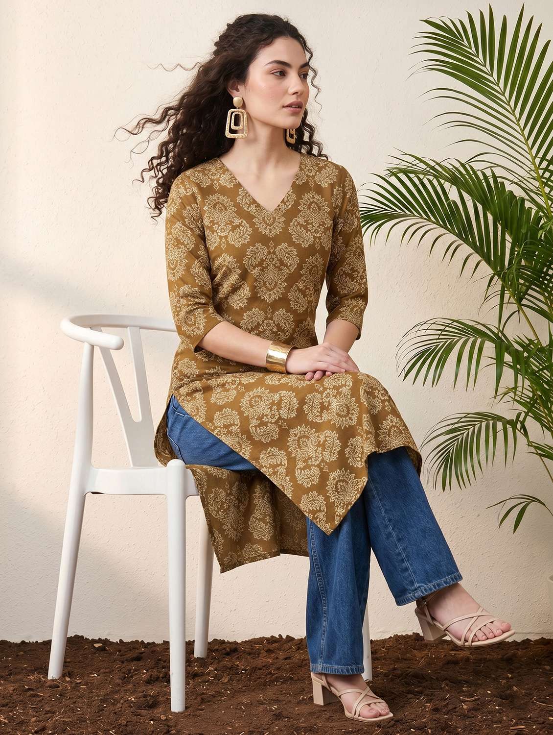 women printed three quarter sleeve straight kurta