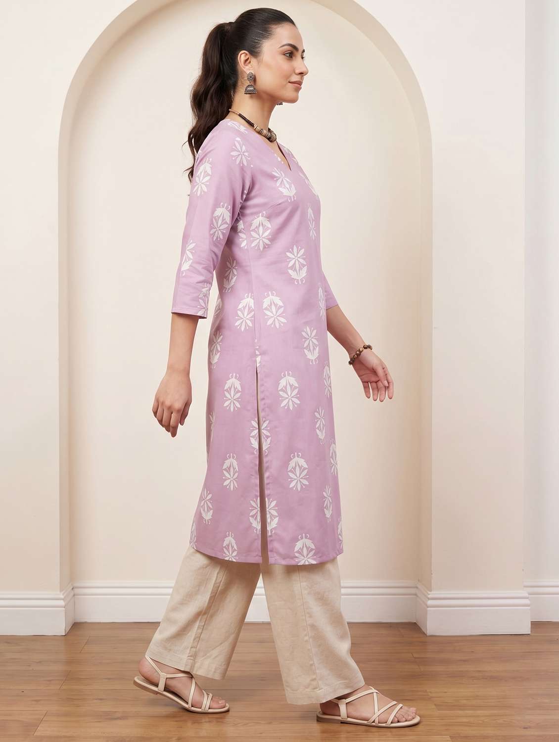 women printed three quarter sleeve straight kurta - 22499090 -  Standard Image - 3