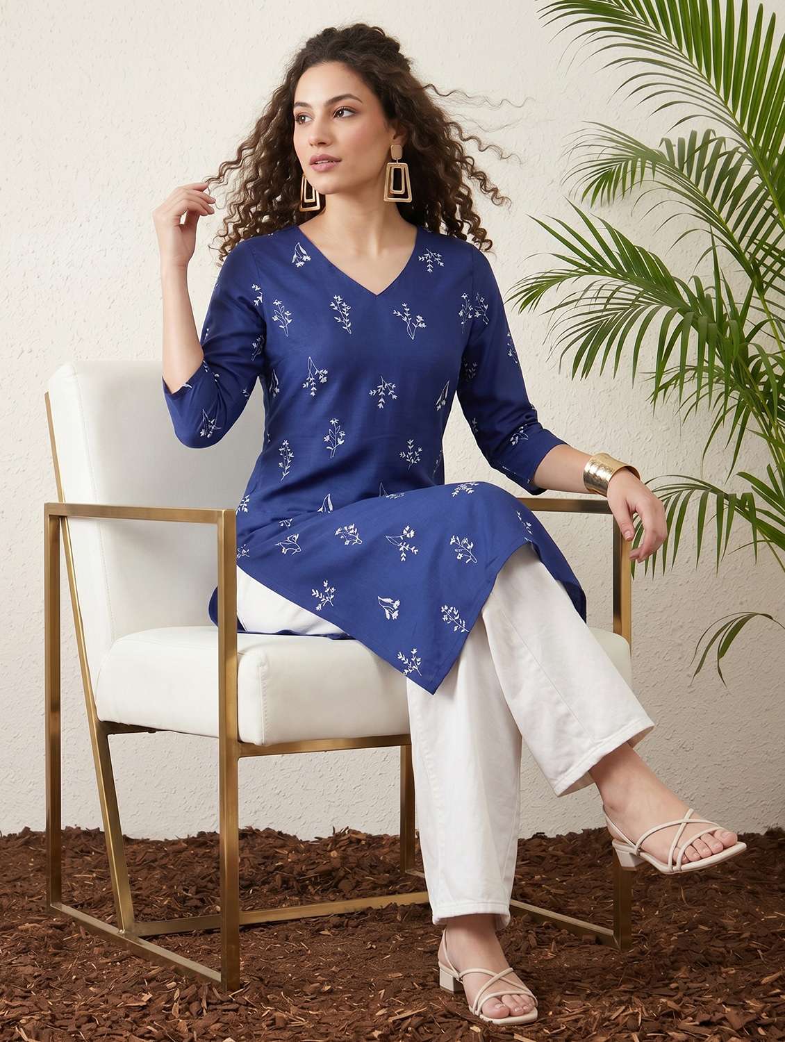 women printed three quarter sleeve straight kurta - 22499091 -  Standard Image - 5