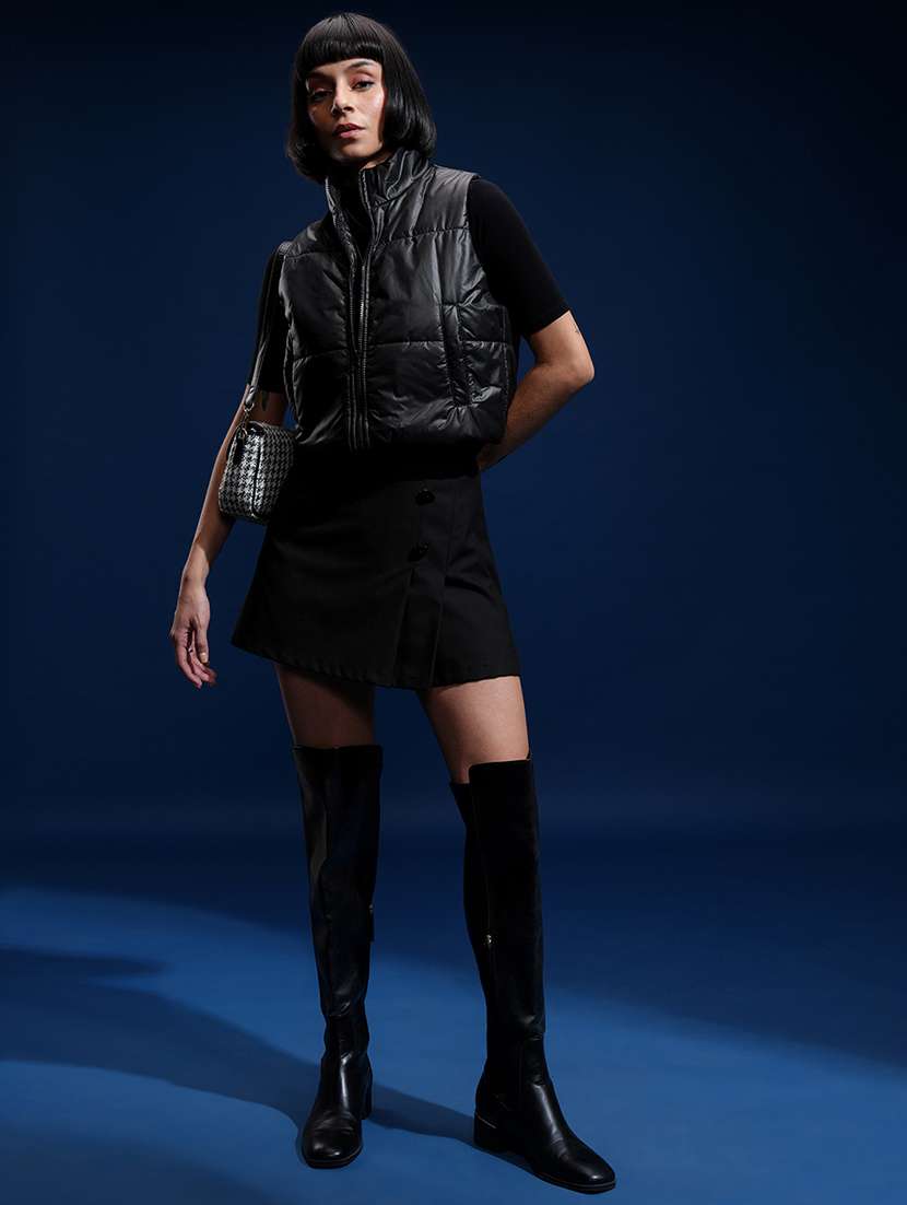 women solid sleeveless puffer jacket - 22499292 -  Standard Image - 5