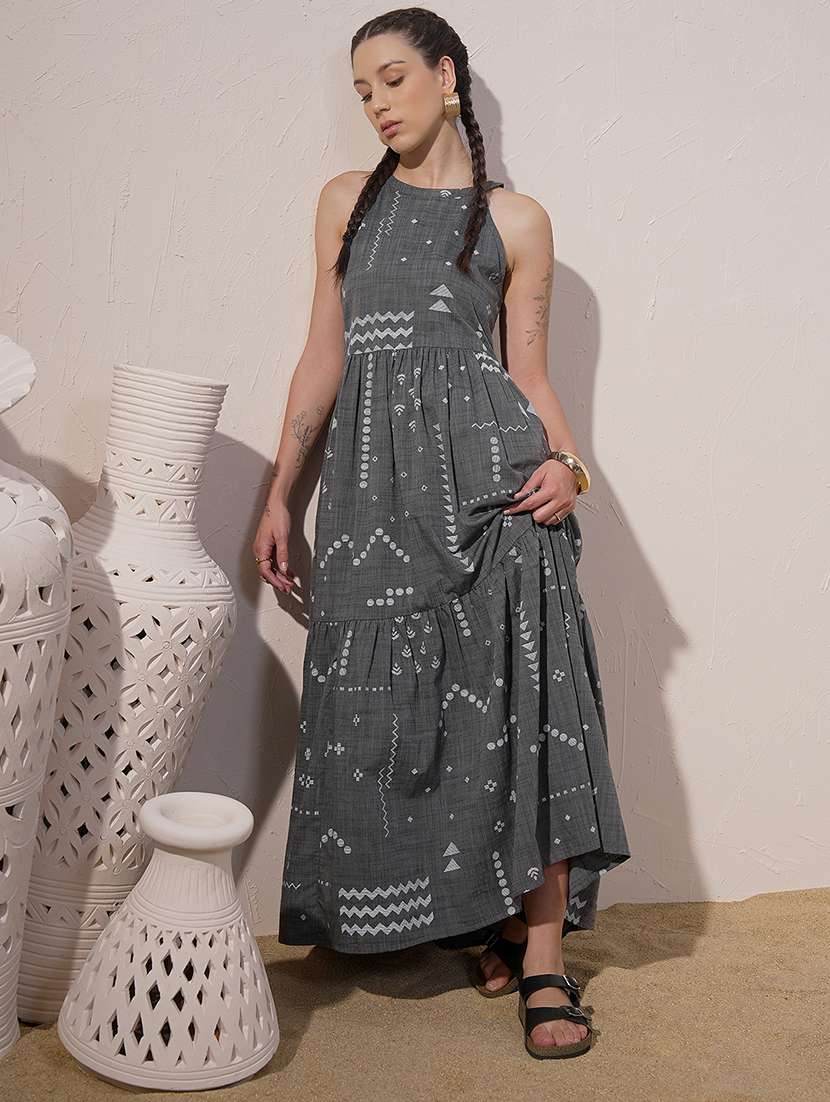 women printed halter neck tiered maxi dress