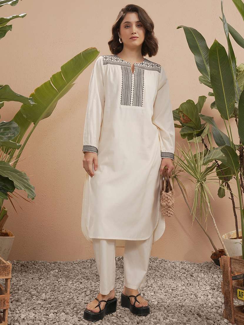 women embroidered notch neck high low kurta