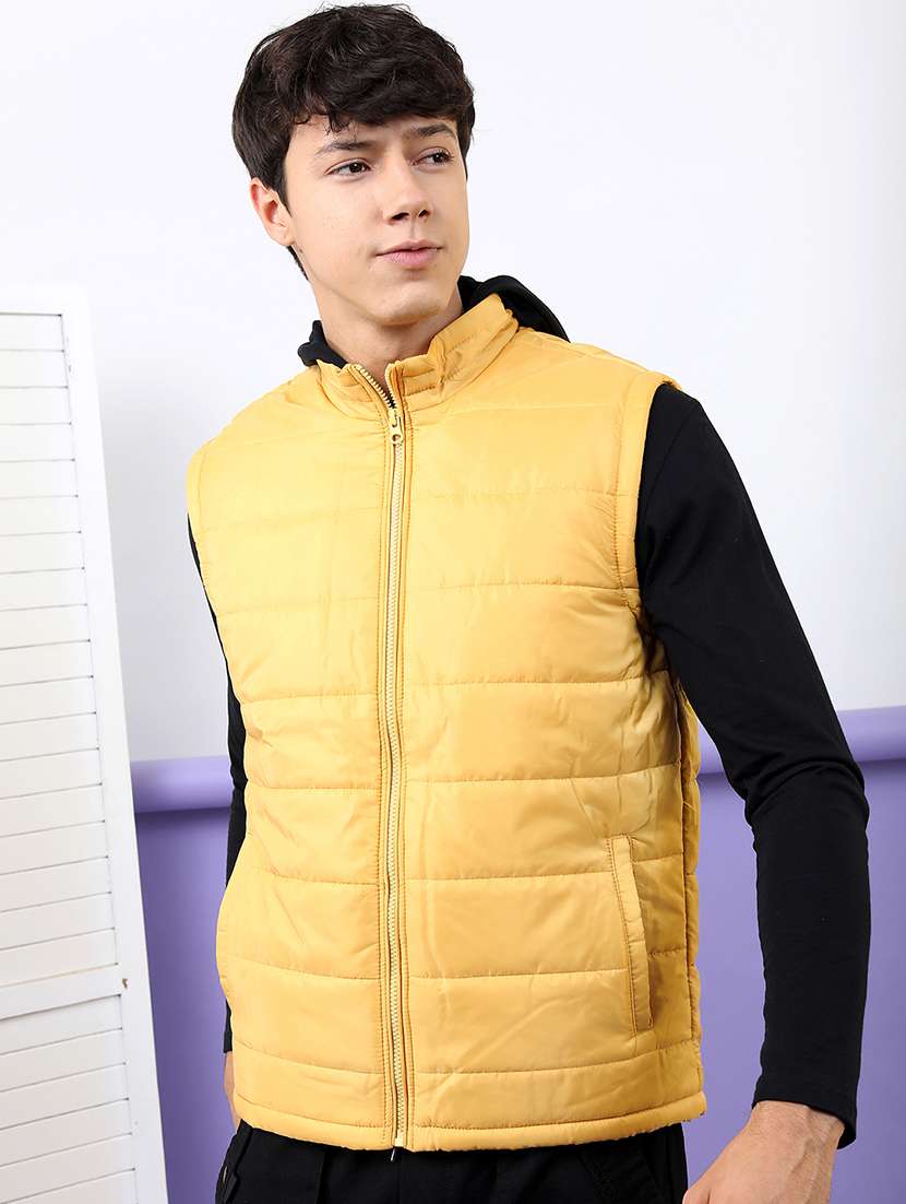 men solid sleeveless regular fit puffer jacket