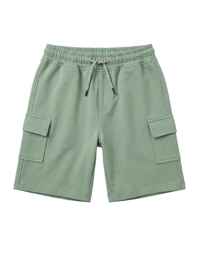 boys solid mid rise regular shorts
