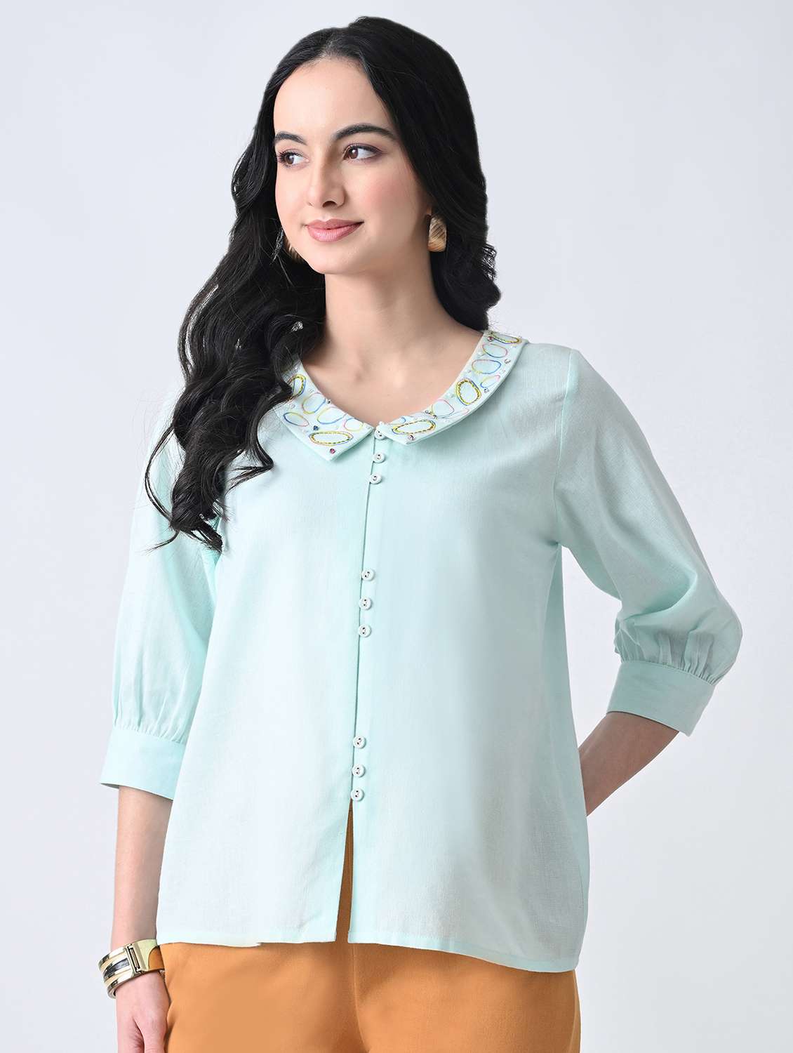 women embroidered peter pan collar top
