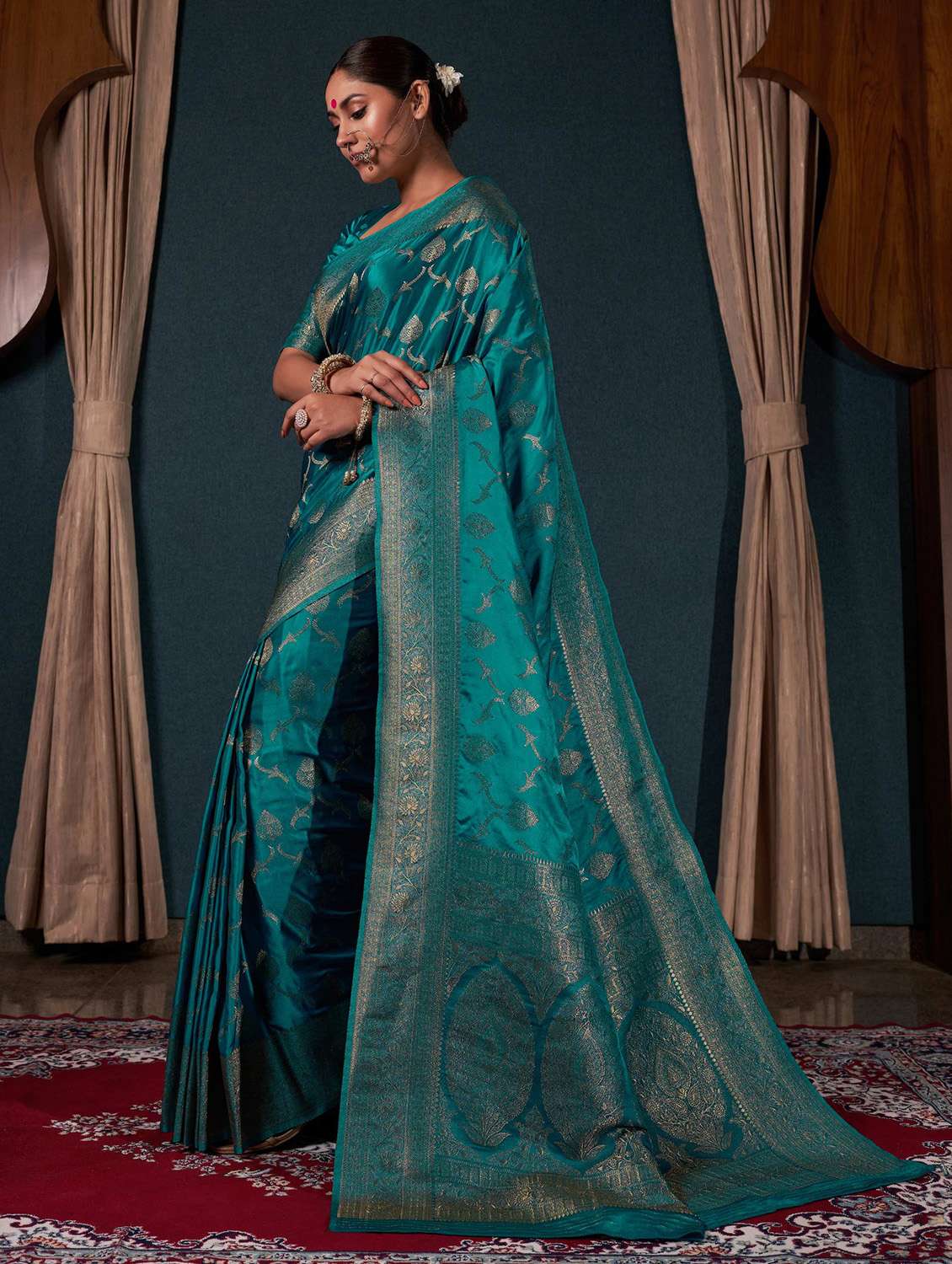 women self design banarasi saree with blouse - 22499822 -  Standard Image - 3