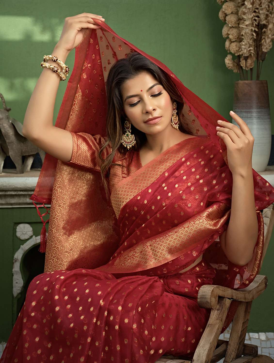 Women Self Design Banarasi Saree With Blouse - 22499828 -  Standard Image - 3