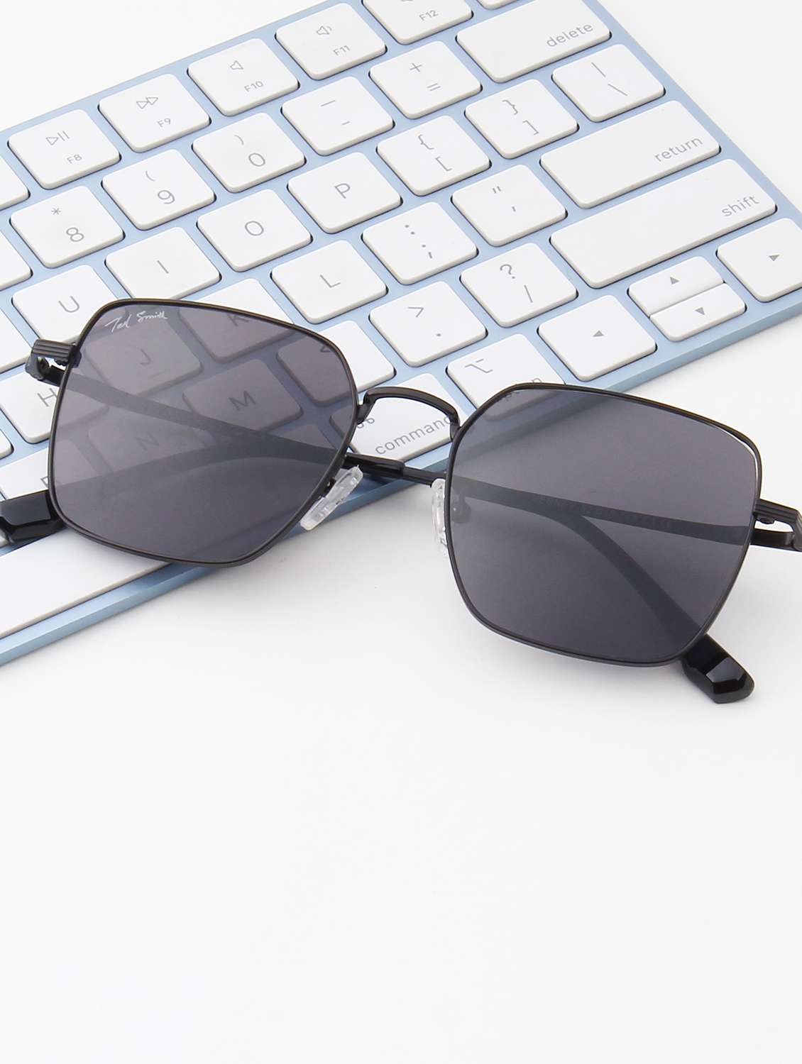 ted smith unisex square metal black sunglasses with polarized lenses