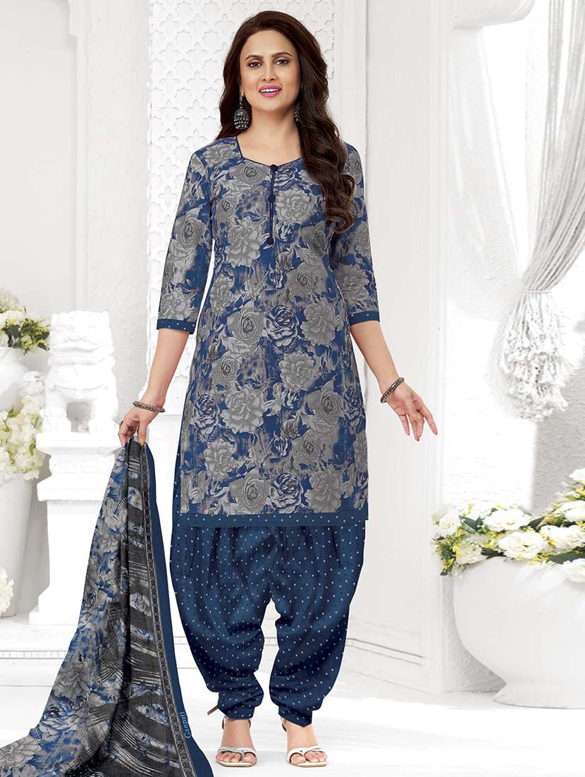 women printed three quarter sleeve kurta patiala with dupatta set
