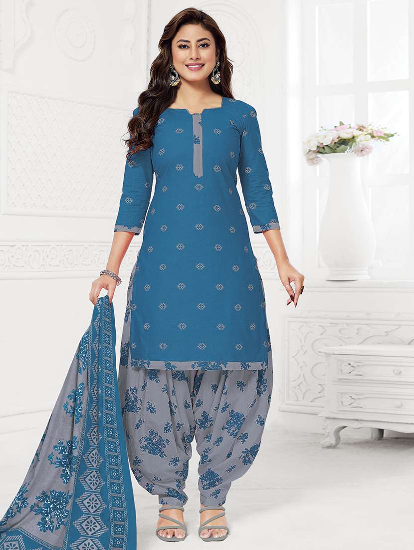 women printed three quarter sleeve kurta patiala with dupatta set