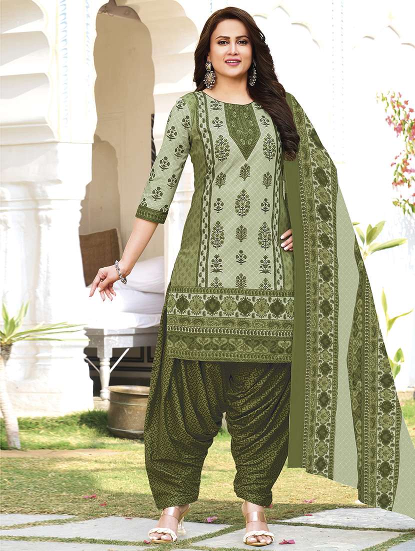 women printed three quarter sleeve kurta patiala with dupatta set