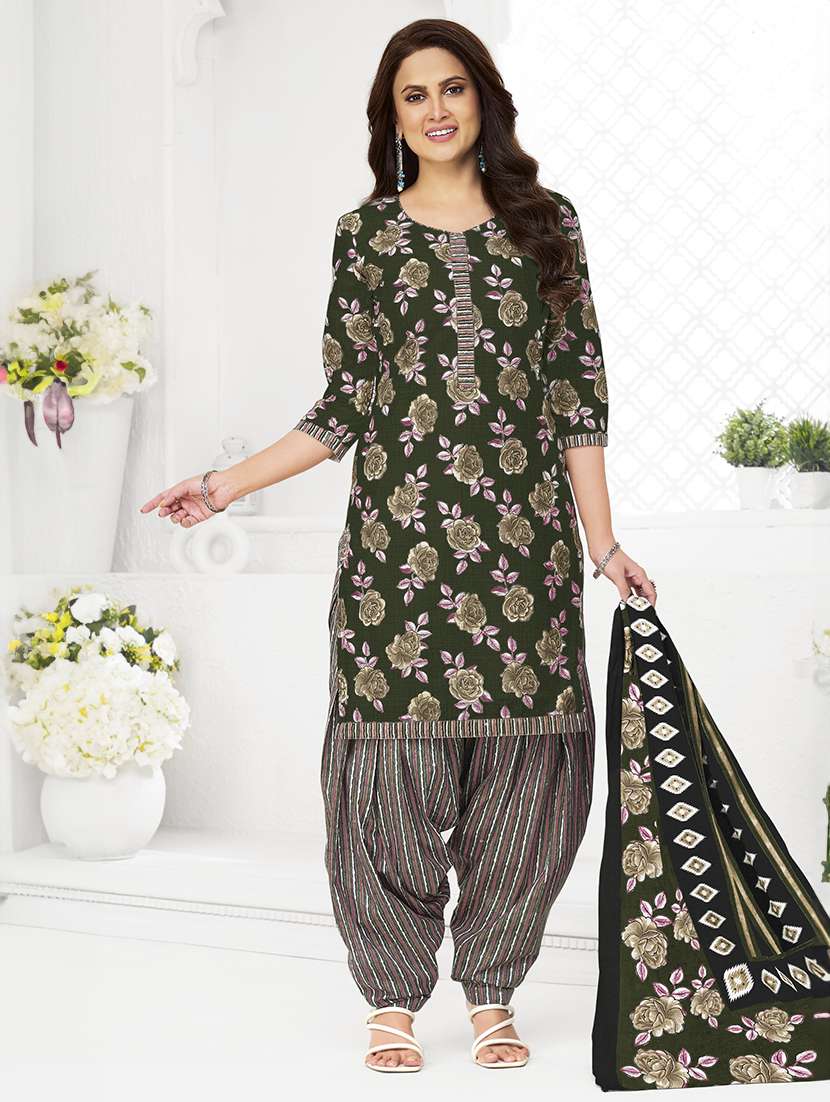 women printed three quarter sleeve kurta patiala with dupatta set