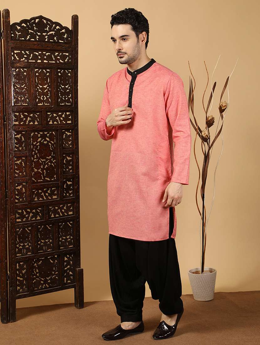 men solid mandarin neck long kurta - 22500123 -  Standard Image - 3