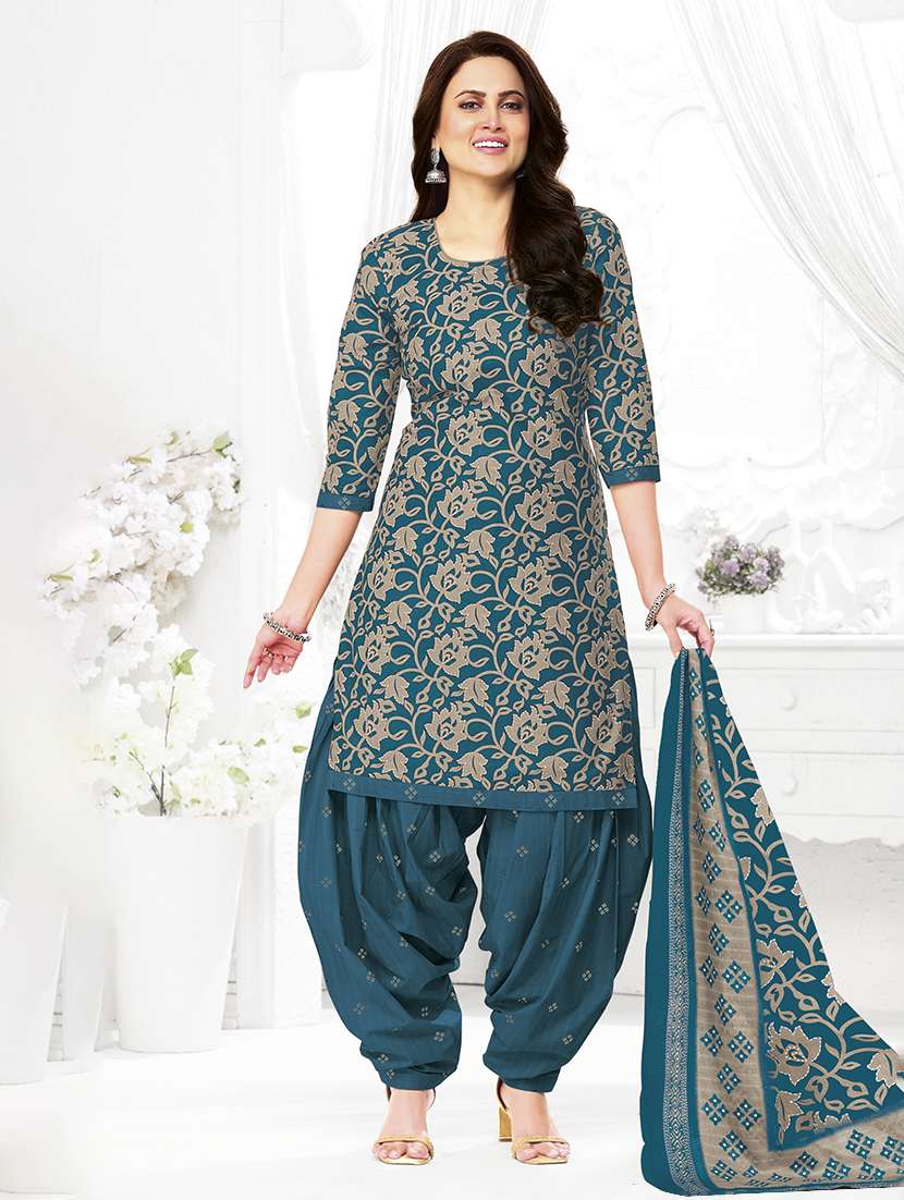 women printed three quarter sleeve kurta patiala with dupatta set