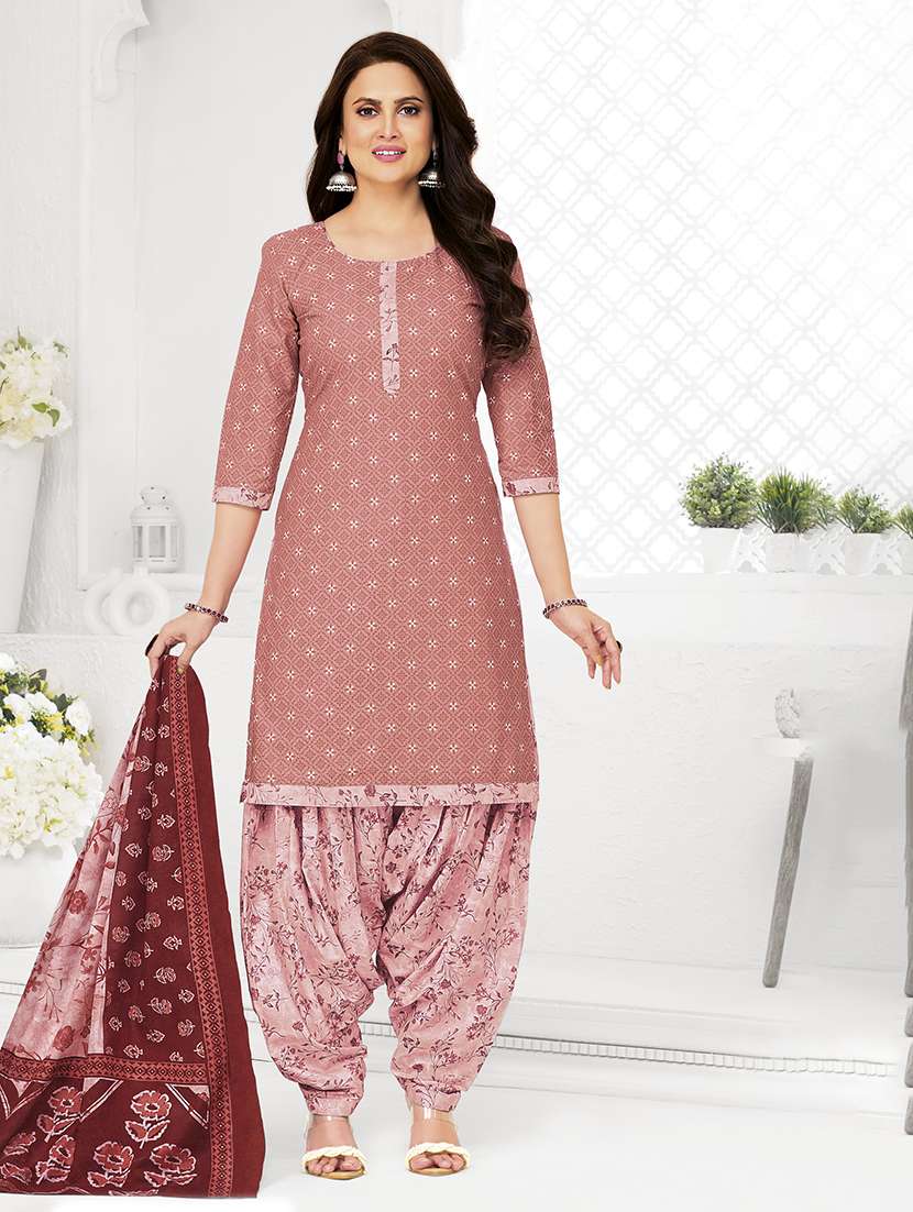 women printed three quarter sleeve kurta patiala with dupatta set