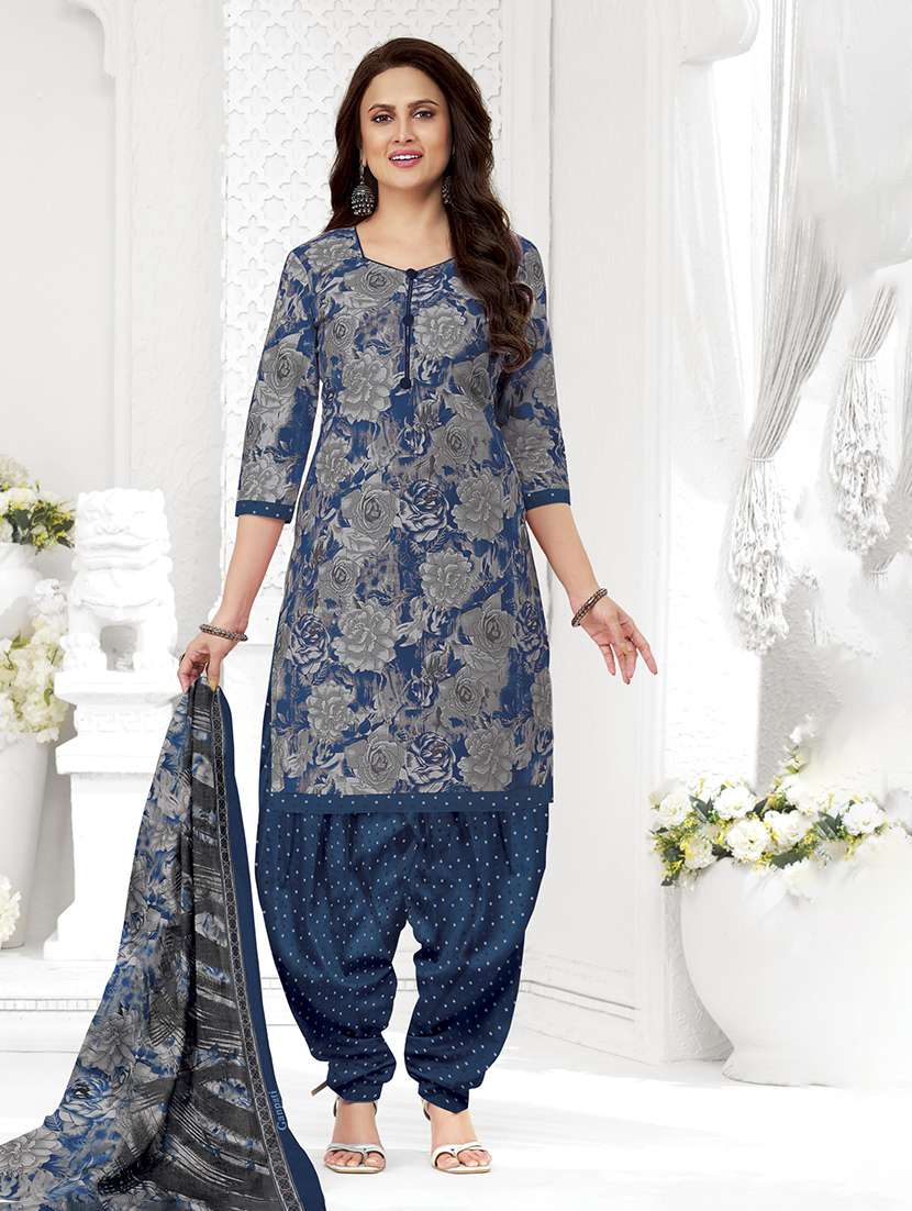 women printed three quarter sleeve kurta patiala with dupatta set